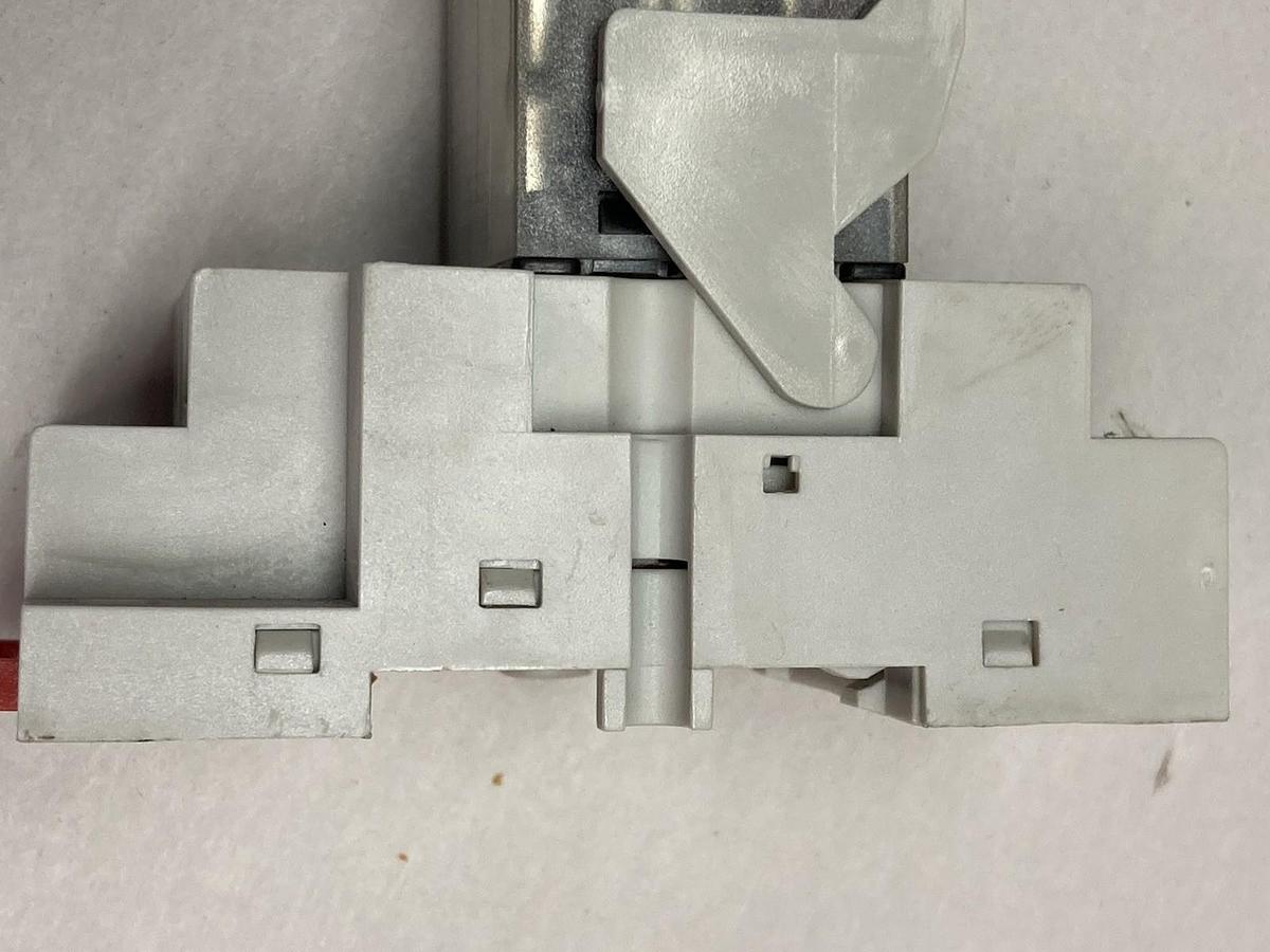 Siemens,3TX71,General Purpose Relay w/3TX7144-1E8 Socket Base