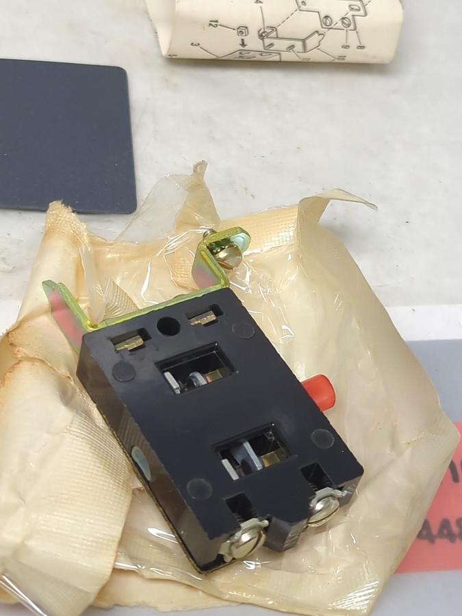 SQUARE D,9999BC-1,INTERLOCK FOR SIZE 0 TYPE B SER A SIZE 1 TYPE A & B NOS