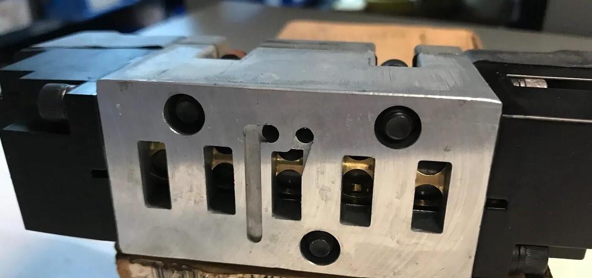 Used Parker,L7252832153VXBA,Solenoid Valve