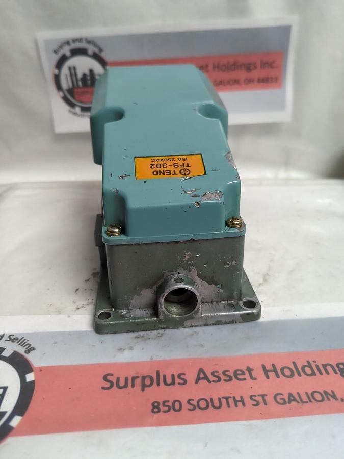 Used TEND,TFS-302,FOOT PEDAL SWITCH 15A 250VAC PRE-OWNED