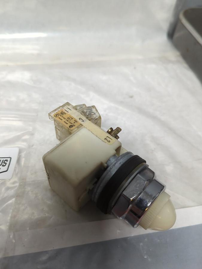 Used SQUARE D,9001 KM1,SERIES G WHITE PILOT GE 755 LAMP PRE-OWNED