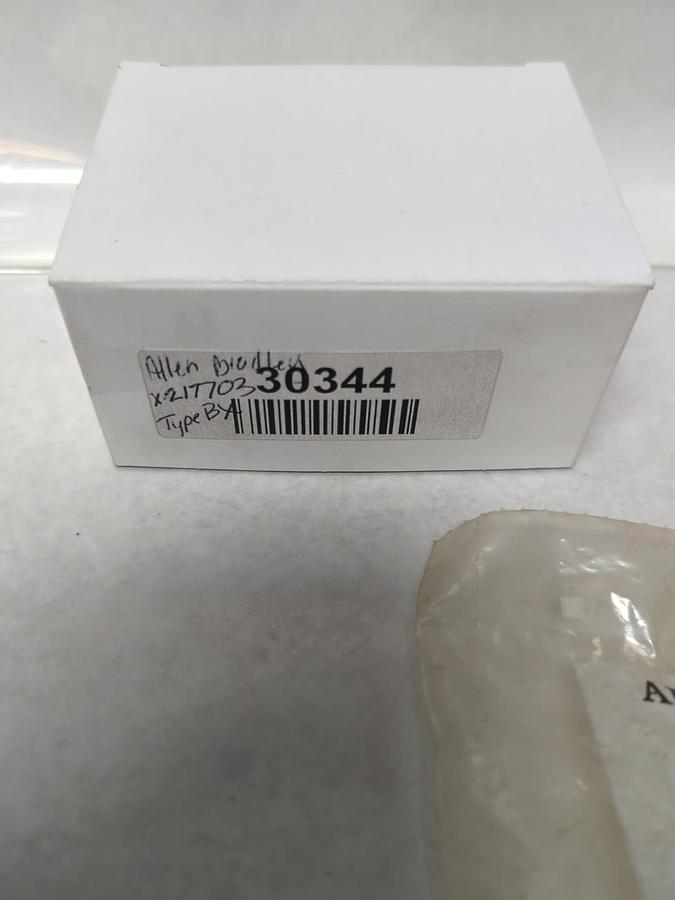 ALLEN-BRADLEY,X-217703,CROSS BAR WITH CONTACTS 4-POLE TYPE BX NOS