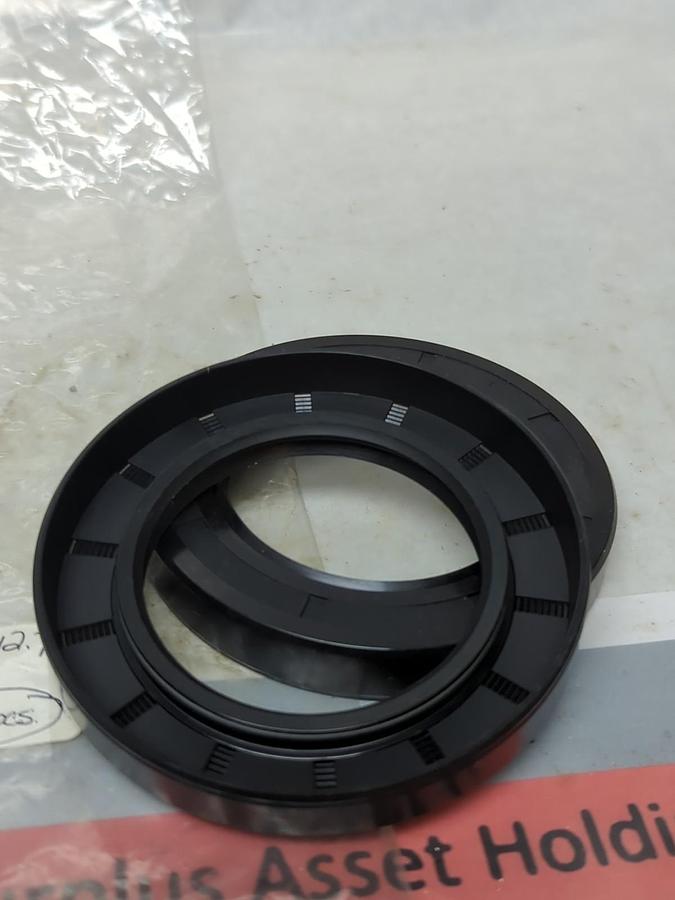 TC,57.15 88.9 12.7,OIL SEALS LOT OF 3 NOS