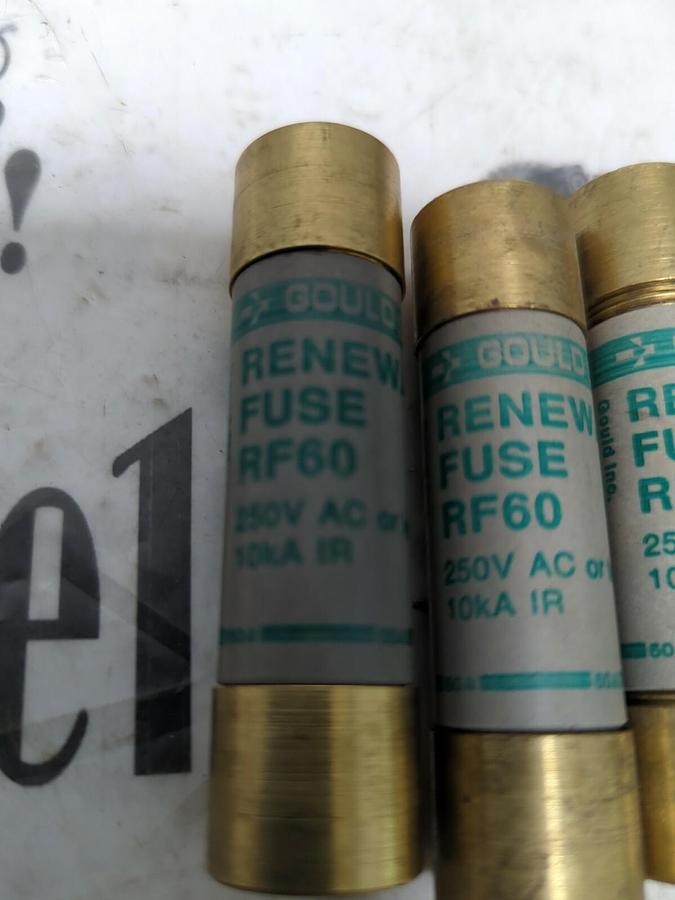 GOULD SHAWMUT,RF60,RENEWABLE FUSE 60 AMP 250 VAC LOT OF 4 NOS
