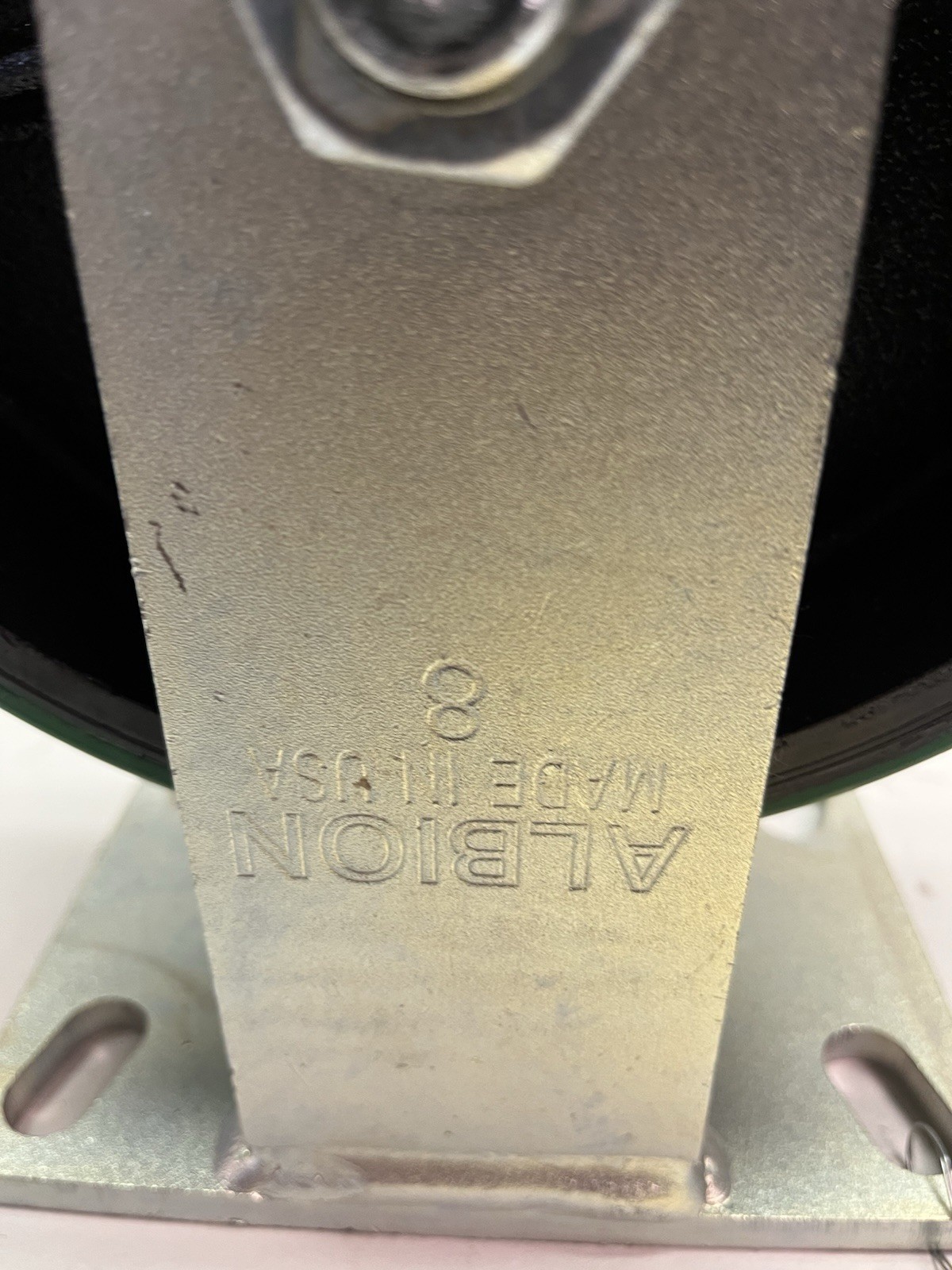 ALBION,81PY08501R,INDUSTRIAL GRADE HEAVY DUTY 2000LB CASTER 8"X3" 81 SER