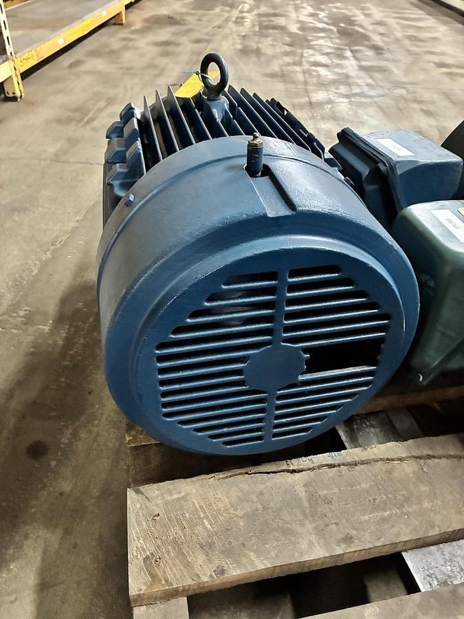 SIEMENS,PE-21 PLUS,RGZESD CHEMICAL DUTY INDUCTION MOTOR 30HP 1180RPM 3PH 326T