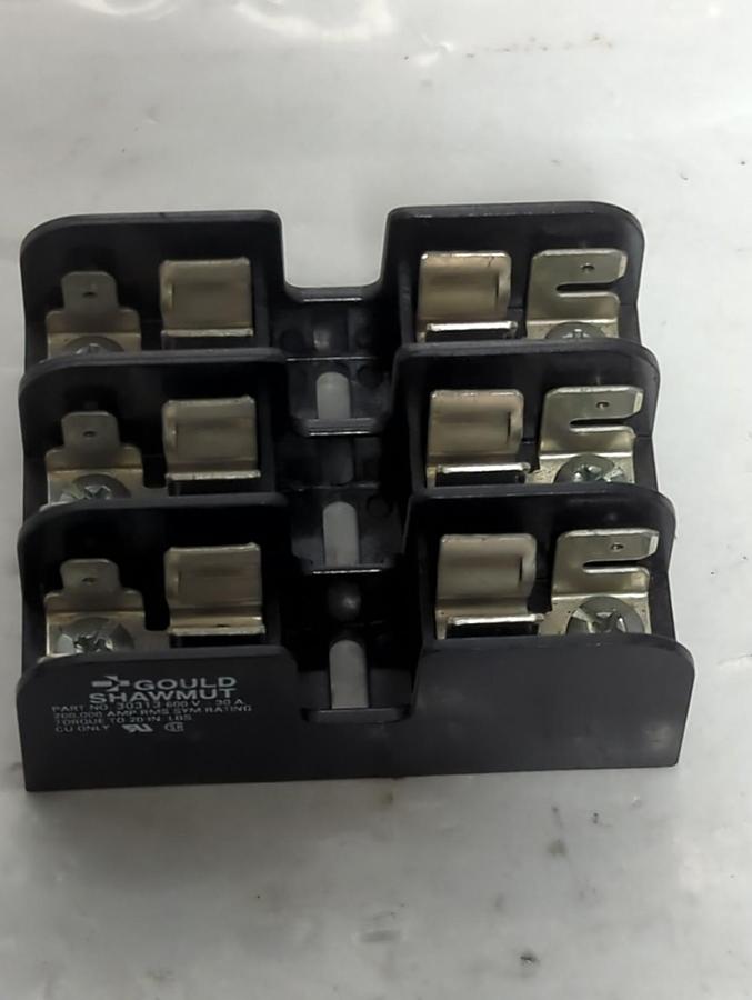 Used GOULD SHAWMUT,30313,FUSE HOLDER 30 AMP 600 VOLT PRE-OWNED