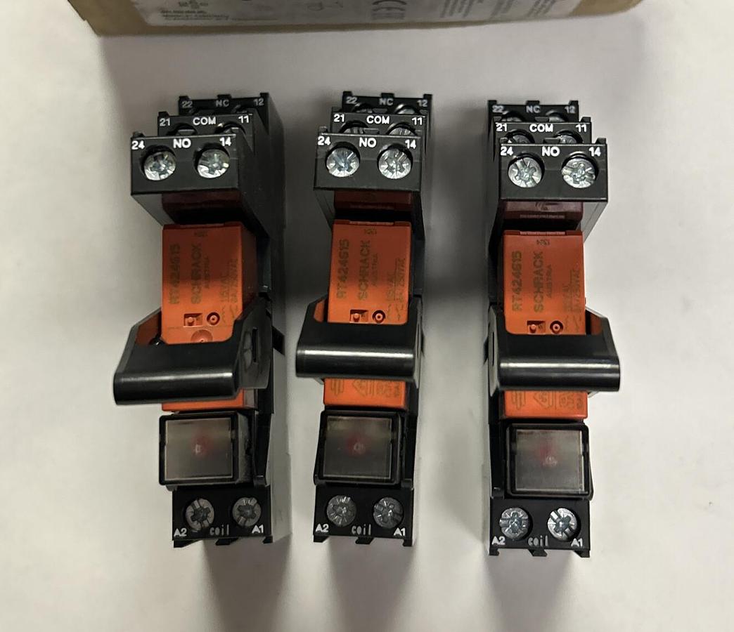 SIEMENS,LZS:RT4B4S15,PLUG-IN RELAY LOT OF 3 NOS