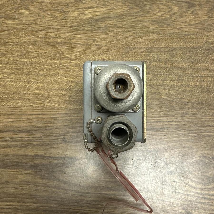 Used Square D,ACW5,Pressure Switch