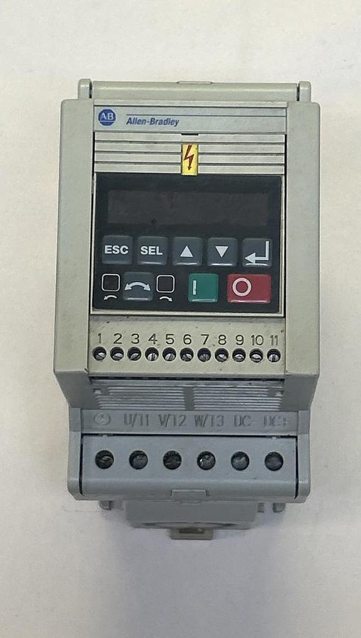 Used ALLEN BRADLEY,160-BA04NSF1,VARIABLE SPEED DRIVE