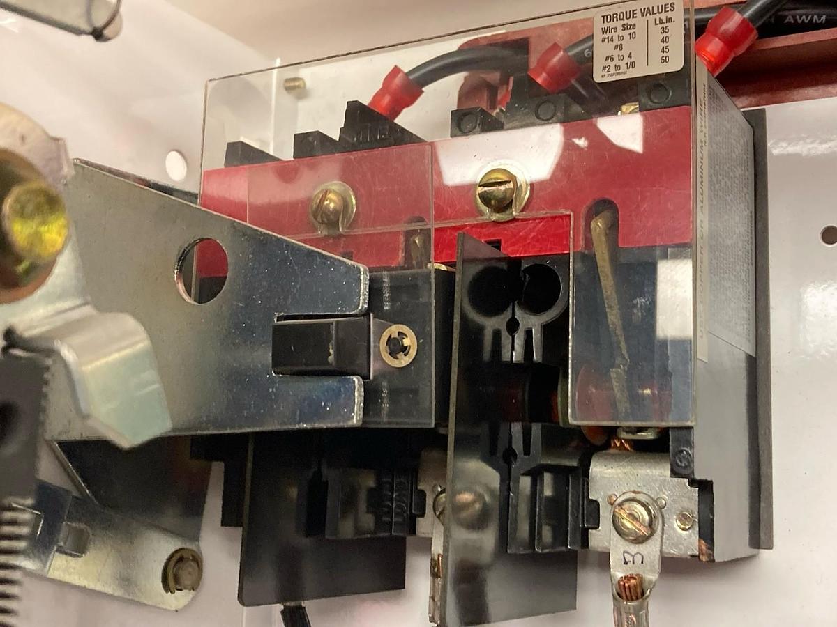 Used Cutler Hammer,60 Amps,12 INCH MCC Disconnect Feeder Bucket 60A 60Hz 480V