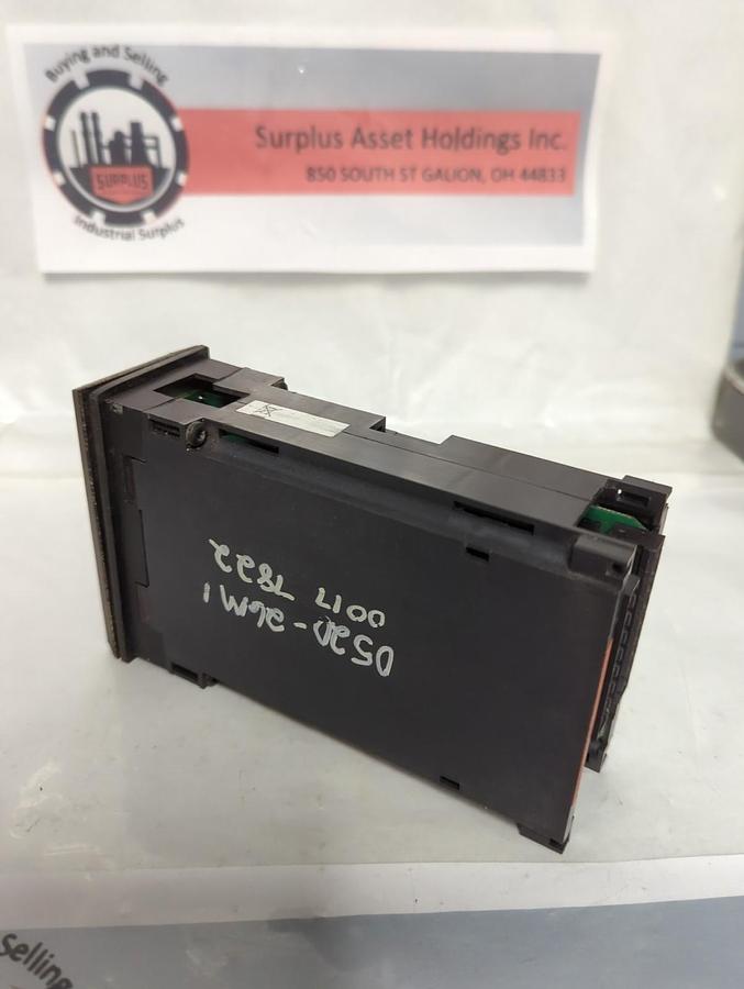 Used RED LION CONTROLS,IM104162,DIGITAL PANEL METER/COUNTER 09082 PRE-OWNED