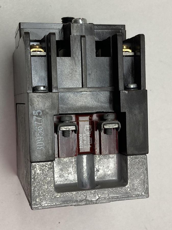 Used Cutler-Hammer,D26M-2 Type M,Relay 10A 600VAC