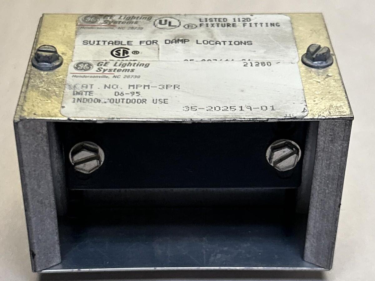 GE LIGHTING SYSTEMS,MPM-3PR,FIXTURE FITTING NOS