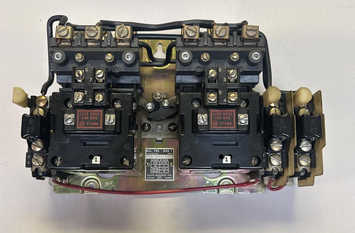 Used ALLEN BRADLEY,705-B0D103,SIZE 1 REVERSING STARTER