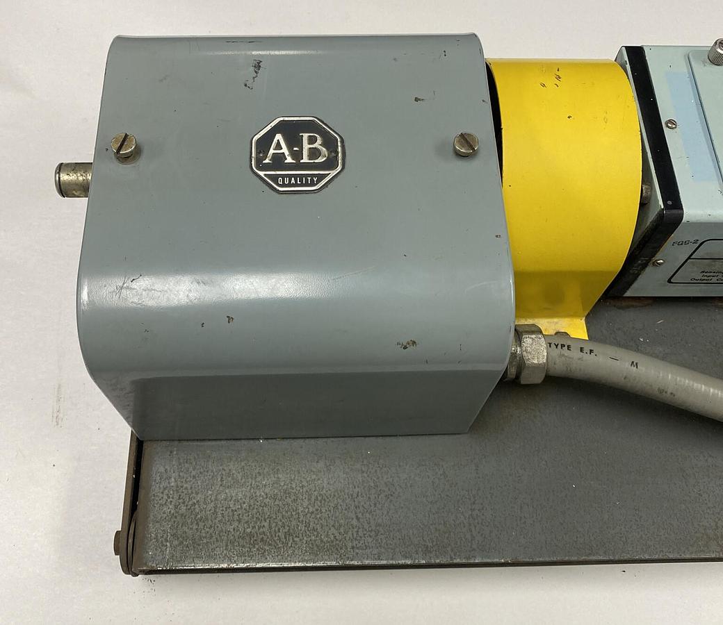 Used ALLEN BRADLEY,803-P4X,SER. A ROTARY CAM LIMIT SWITCH W/ MS670 MOTION DETECTOR