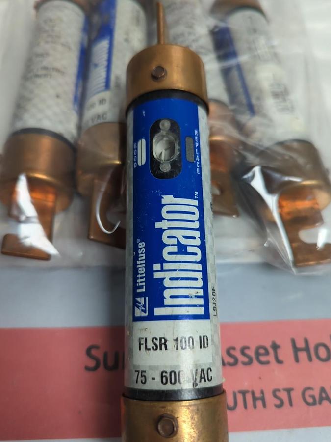Used LITTELFUSE,FLSR100ID,INDICATOR 100 AMP FUSE LOTOF 5 PRE-OWNED