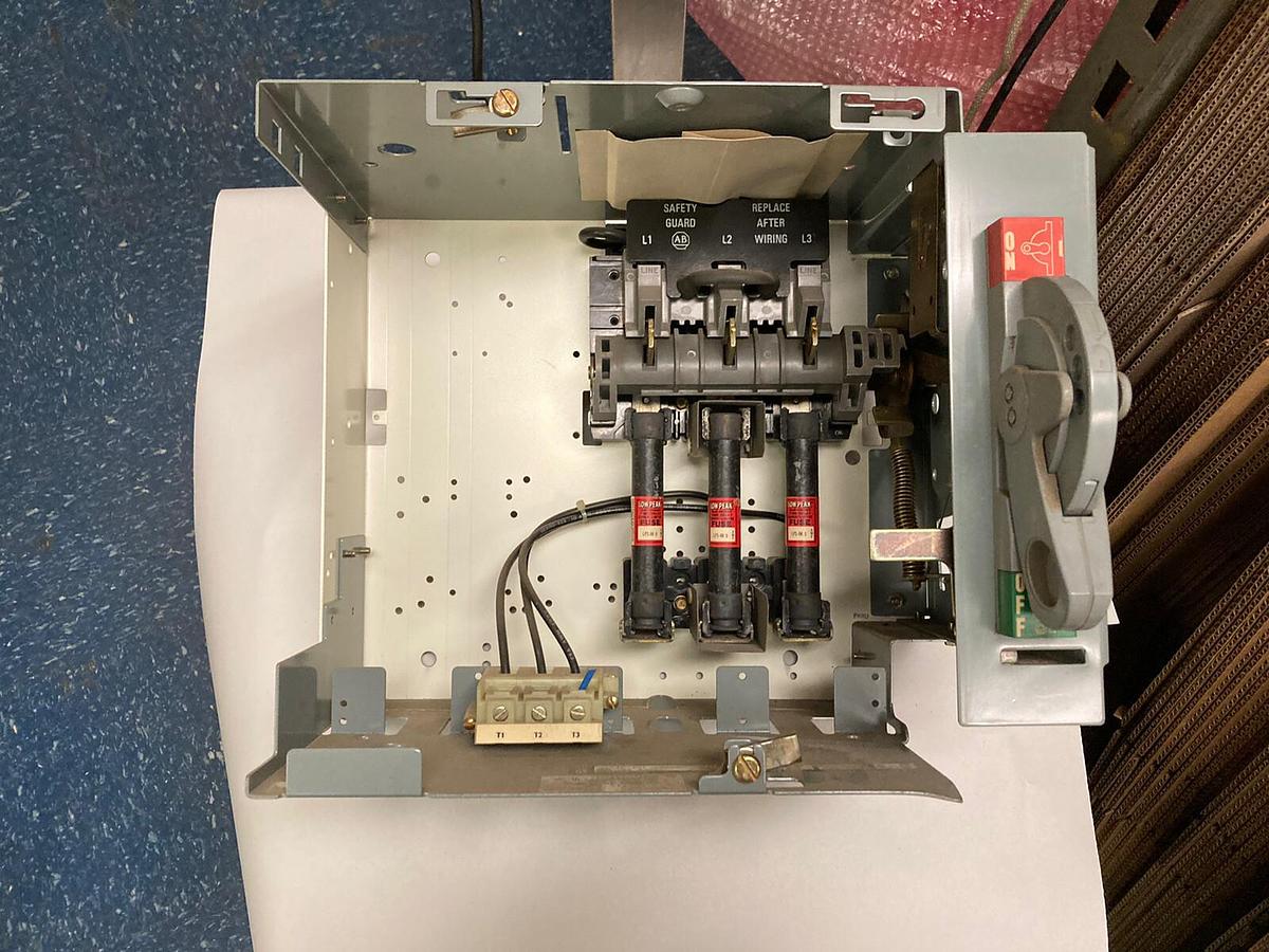 Used Allen-Bradley,2100 2192F,30 Amp 12 INCH Fused MCC Disconnect Feeder Bucket