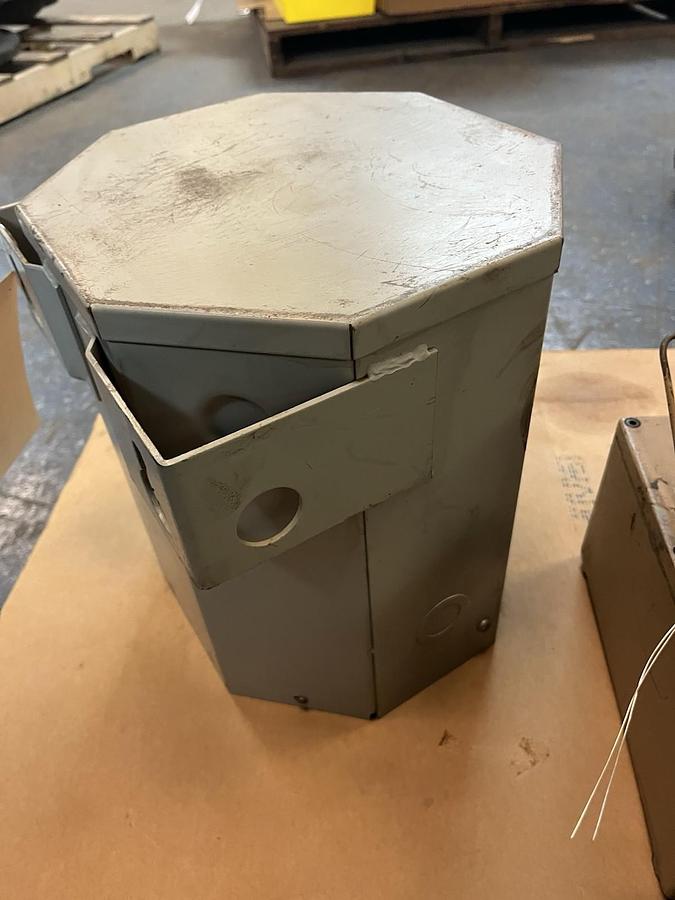 Used ACME,T-1-53515-3,DISTRIBUTION TRANSFORMER 7.5KVA HV 240x480v LV 120/240v 1PH