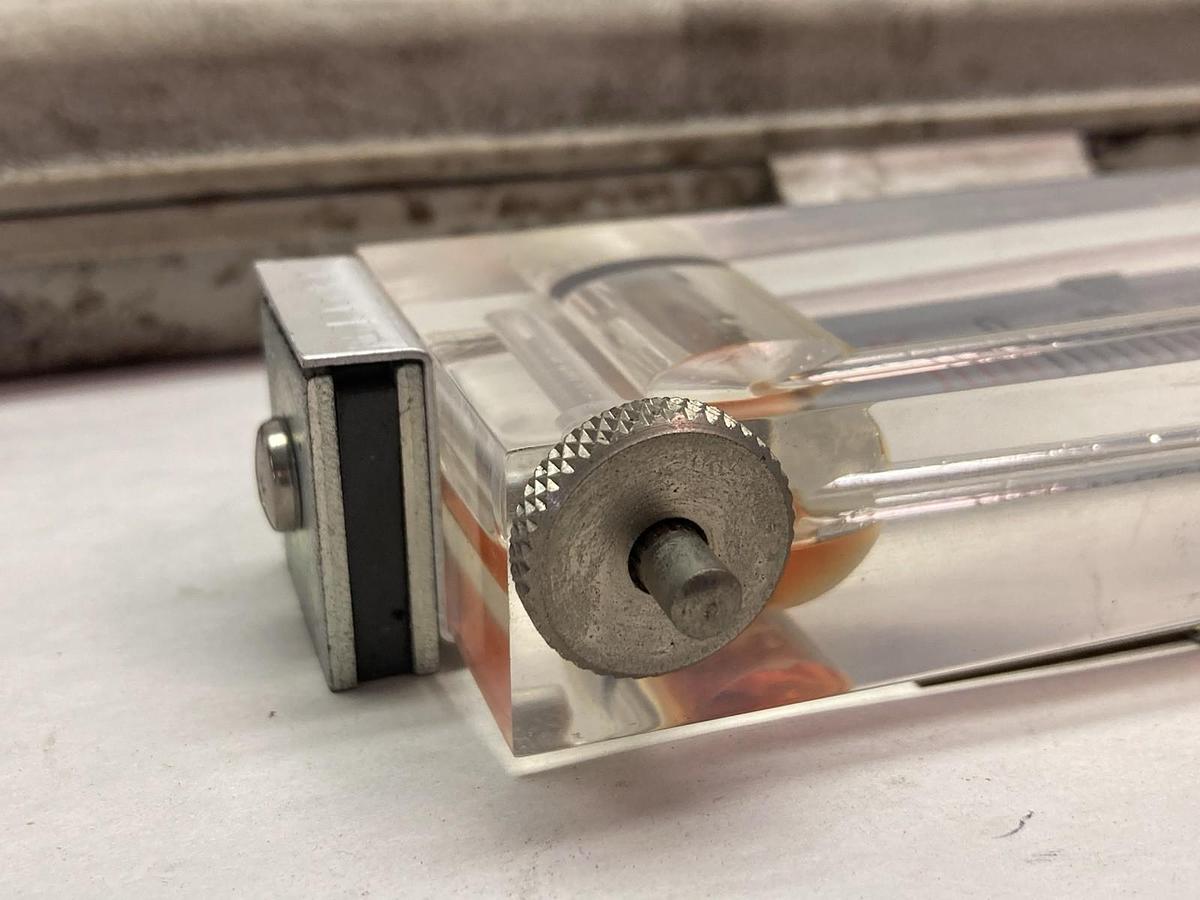 Dwyer,0.05-0.50 Inches,Inclined Vertical Manometer 10/77