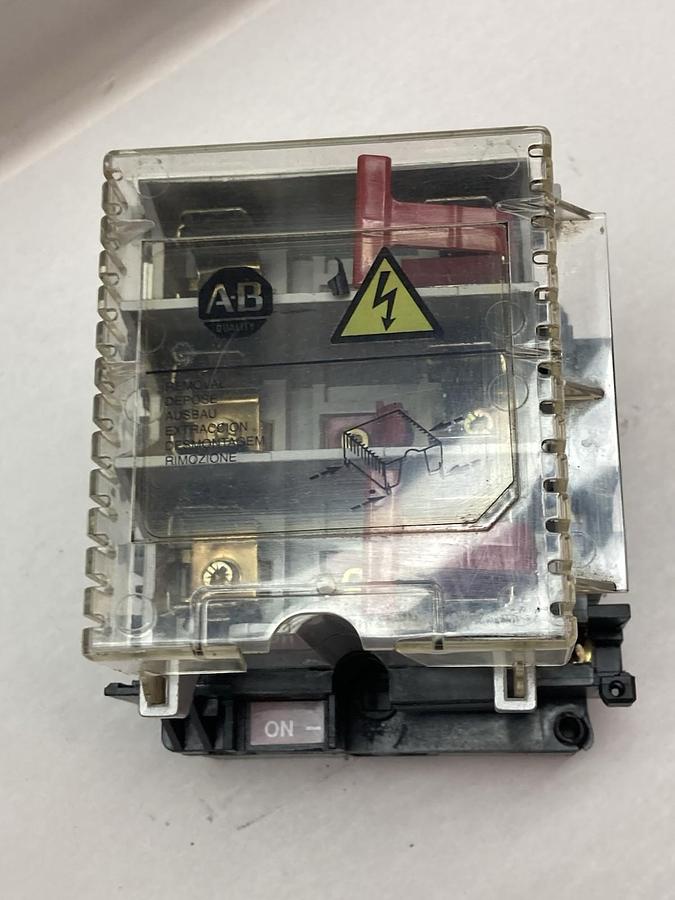 Used Allen-Bradley,194R-NJ030P3,Disconnect Switch Ser B 30A 600VAC