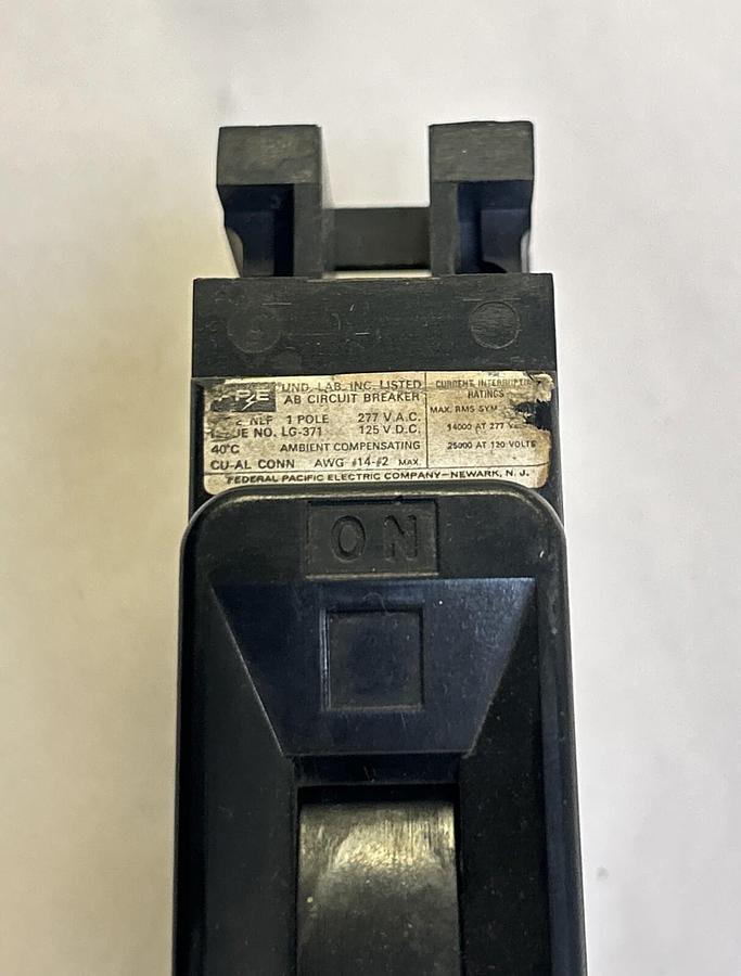 Used FEDERAL PACIFIC ELECTRIC,NEF120,CIRCUIT BREAKER 20A 277V 1P