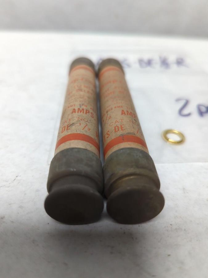 Used SHAWMUT,ATS-DE-1/2-R,AMP-TRAP 1/2 AMP FUSE LOT OF 2 PRE-OWNED