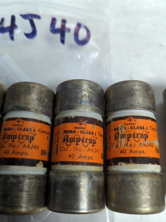 Used GOULD SHAWMUT,A4J40,AMP-TRAP 40 AMP FUSE LOT OF 5 PRE-OWNED