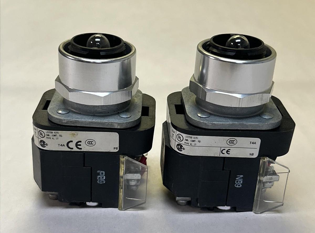 ALLEN BRADLEY,800T-PT16,PUSH BUTTON LOT OF 2 NOS