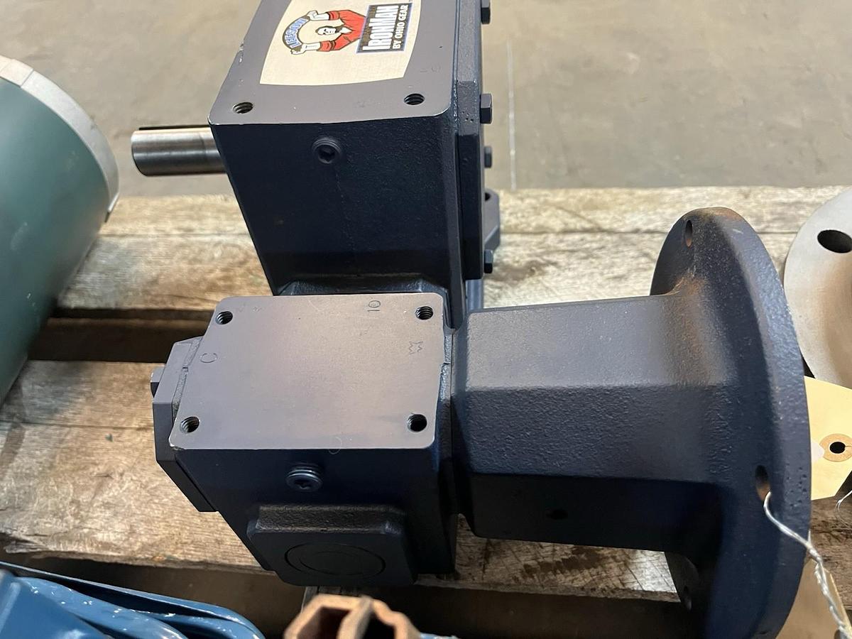 IRONMAN,DM824-200-56-B,GEAR REDUCER RATIO 200 .385HP