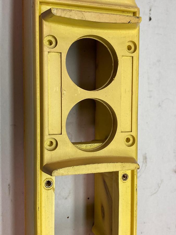 Used Hubbell,Type 2020 PBP,6-Button Pushbutton Pendant Control Station HOUSING ONLY