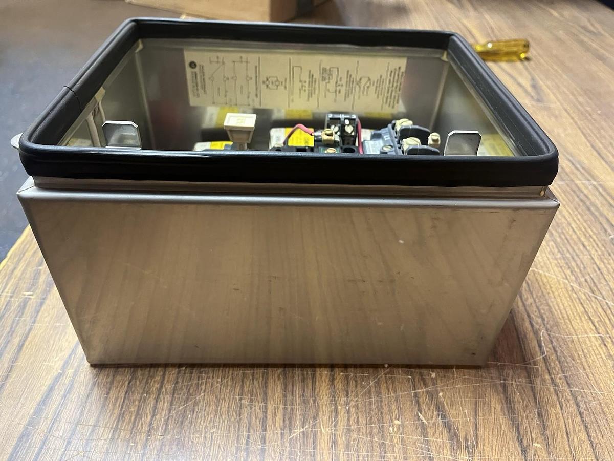 ALLEN BRADLEY,509-ACA,SIZE 0 STAINLESS SS AC MOTOR STARTER NEMA 4 240V COIL