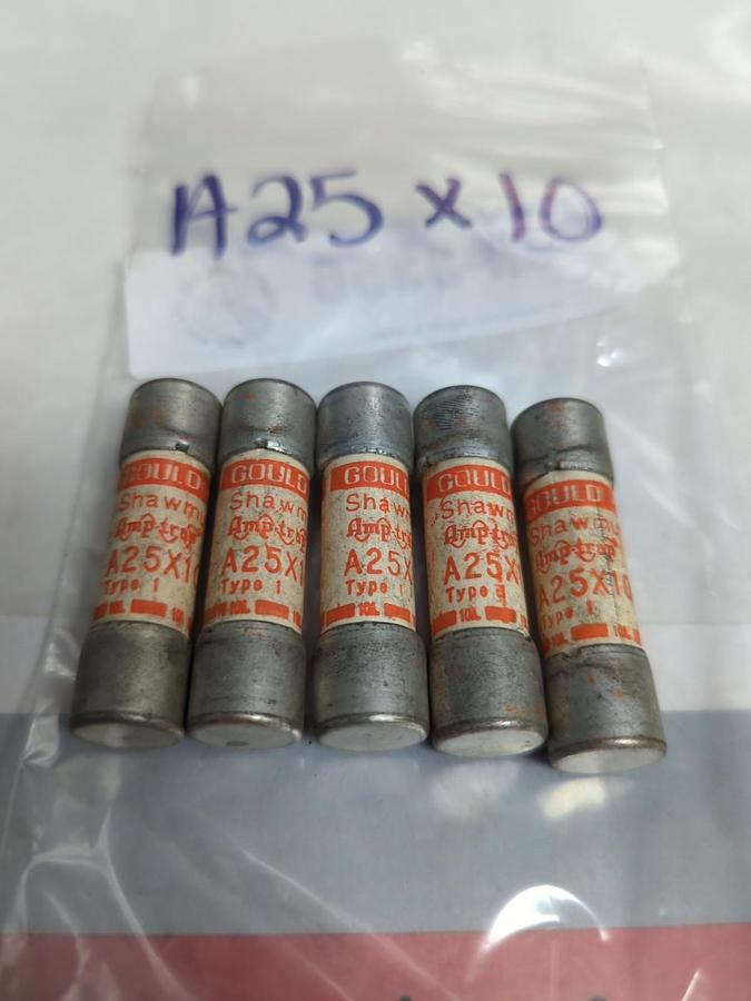 Used GOULD SHAWMUT,A25X10,AMP-TRAP 10 AMP FUSE LOT OF 5 PRE-OWNED