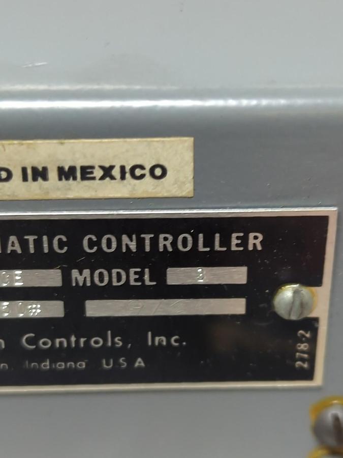 Used JOHNSON CONTROLS,P72CE,MODEL 3 PENN AUTOMATIC CONTROLLER PRE-OWNED