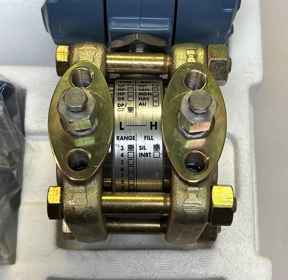 ROSEMOUNT,1151DP3E12B2,PRESSURE DIFFERENTIAL TRANSMITTER NEW