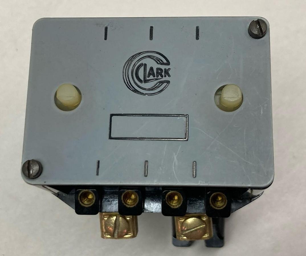 Used Clark Controls,Bulletin 7303 Type CP,Relay 10A 300Vac A9-244785