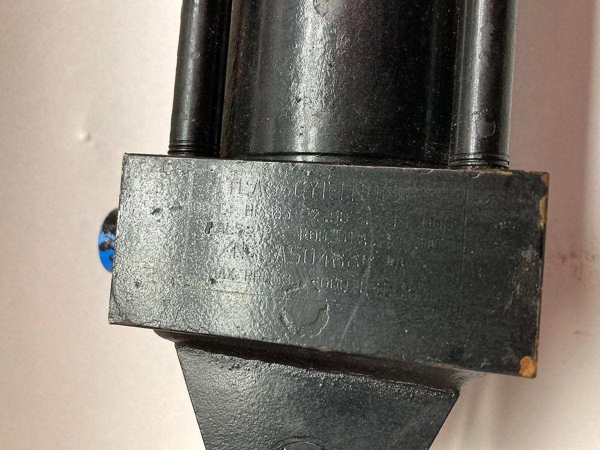 Used Atlas Cylinders,A504888-A,Pneumatic Cylinder 3000 PSI