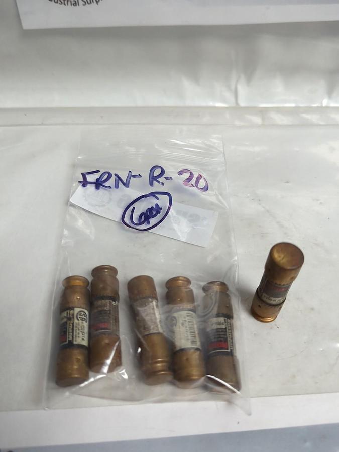 Used COOPER BUSSMANN,FRN-R-20,FUSETRON 20 AMP FUSE LOT OF 6 PRE-OWNED