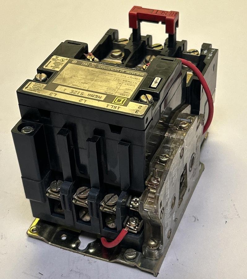 Used SQUARE D,8536SC03,STARTER SIZE 1 110/120V COIL