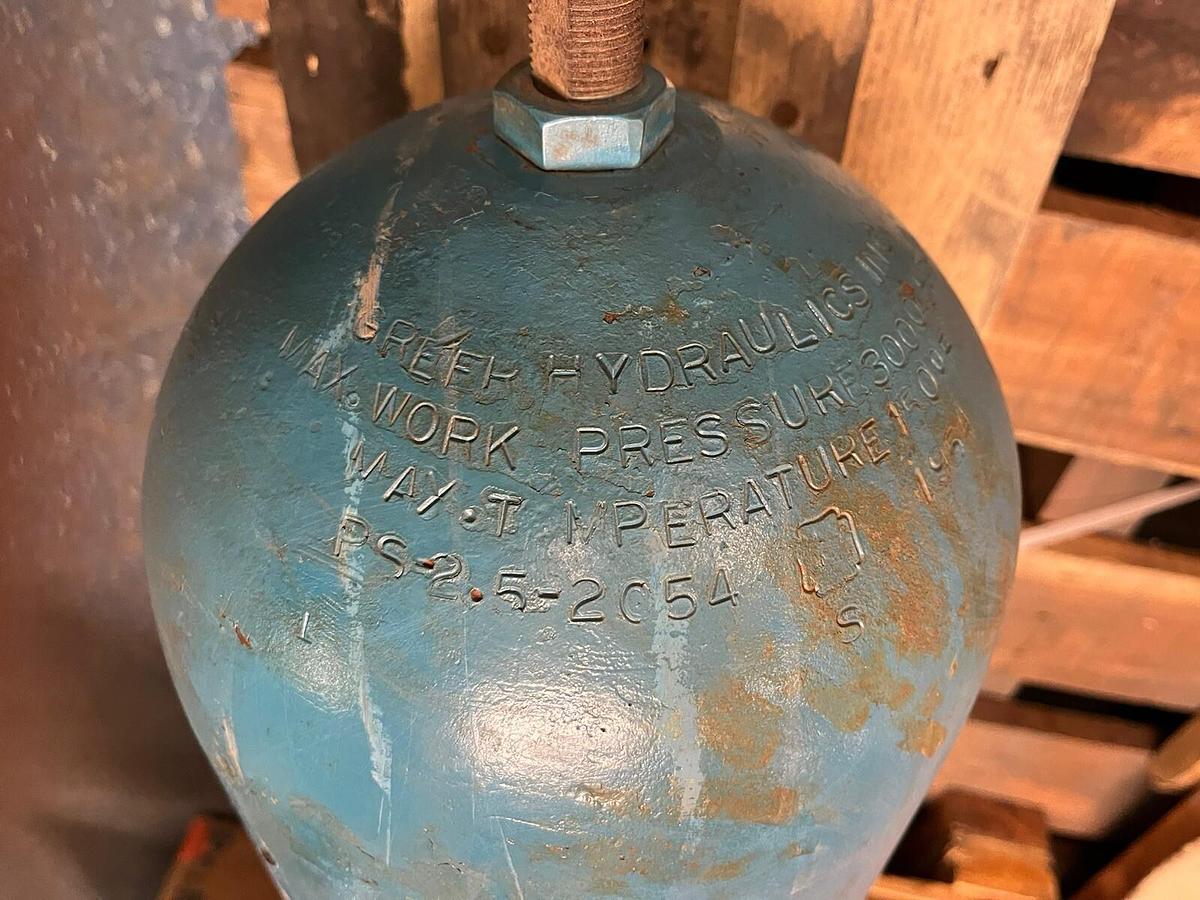 Used GREER,PS-2.5-2054,HYDRAULIC ACCUMULATOR 3000PSI