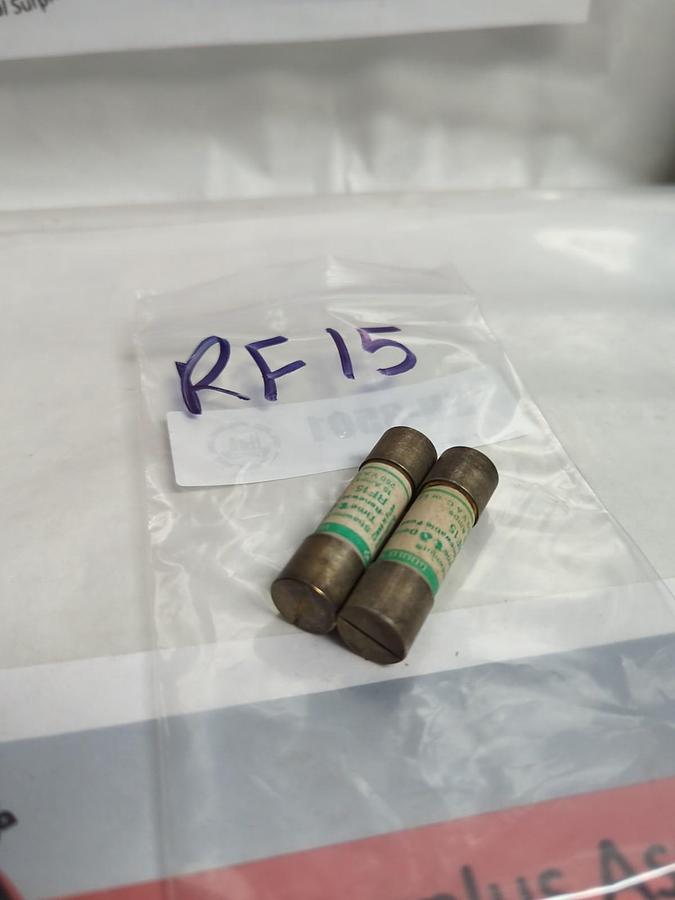 GOULD SHAWMUT,RF-15,RENEWABLE 15 AMP FUSE LOT OF 2 PRE-OWNED