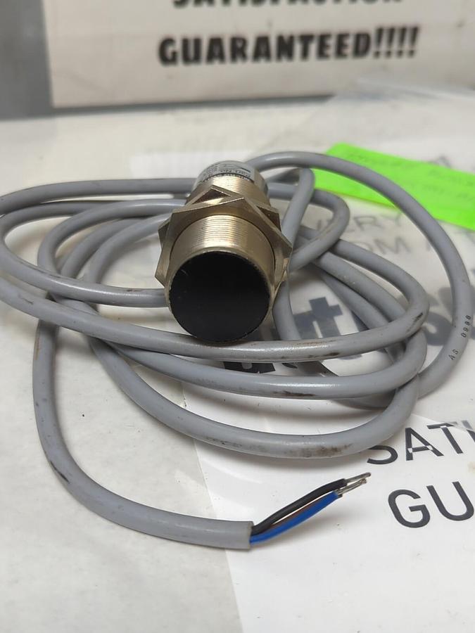 HONEYWELL,972CP15TM-A13N-L,MICROSWITCH SENSOR 10-48 VDC MISSING BOX NOS