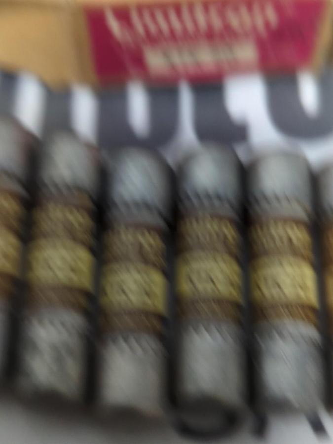 COOPER BUSSMANN,KTK-20,LIMITRON 20 AMP FUSES BOX OF 6 FUSES NOS