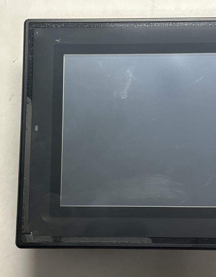 Used KEYENCE,VT3-V7,TOUCH PANEL