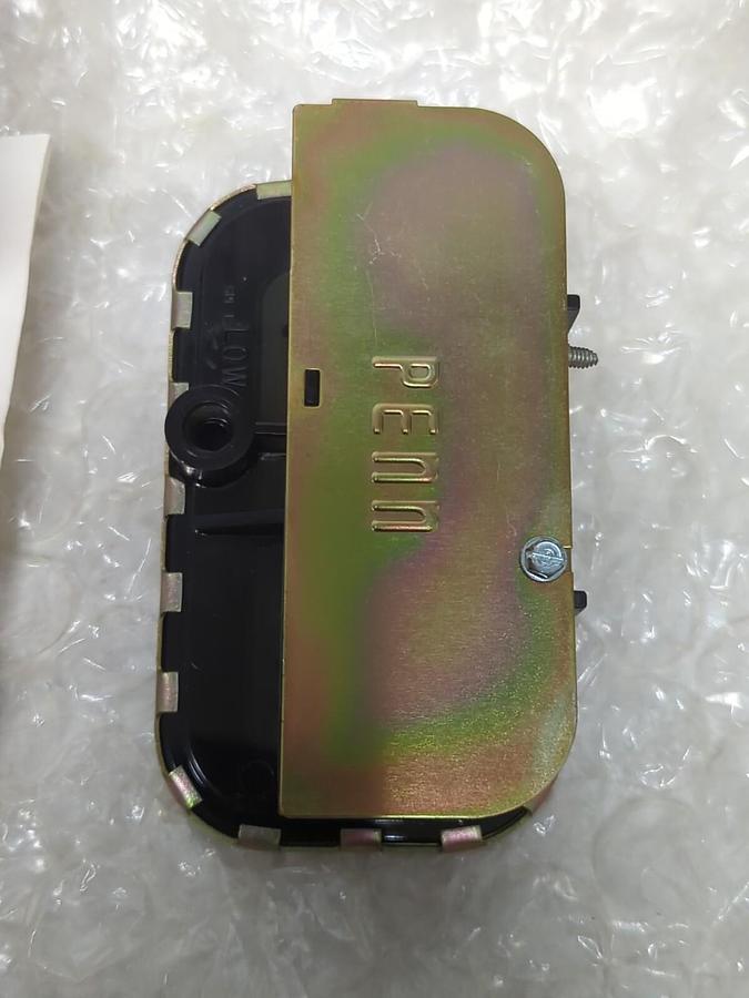 JOHNSON CONTROLS,P32AC-1C,SENSITIVE DIFFERENTIAL PRESSURE SWITCH 0.15 TO 12 IN.