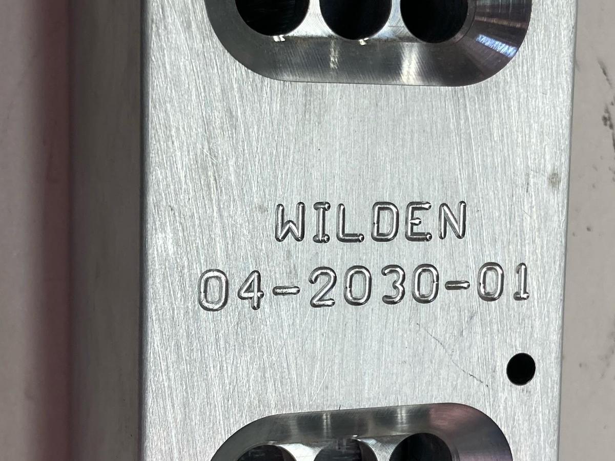 Used Wilden,04-2030-01,Air Valve Assembly