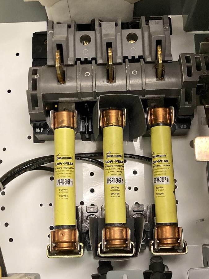 Used Allen Bradley,2100 2192F,30 Amp 12 INCH Fused MCC Disconnect Feeder Bucket