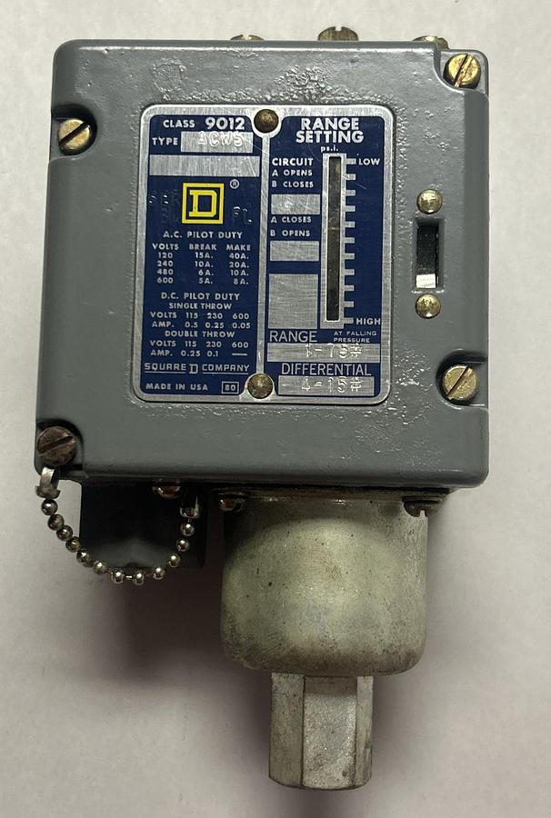 Used SQUARE D,9012ACW5,PRESSURE SWITCH
