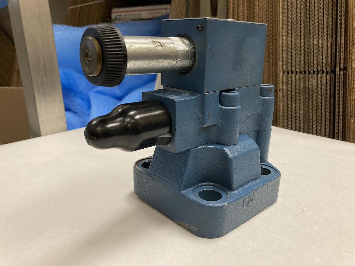 Used Eaton Vickers,DG4V-3-0B-VM-U-H7-60,Directional Valve
