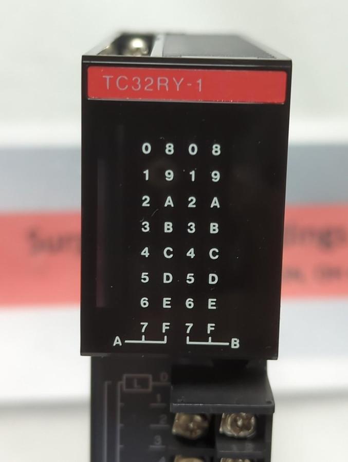 Used MITSUBISHI,TC32RY-1,OUTPUT MODULE 24VDC/220VAC 1A PRE-OWNED
